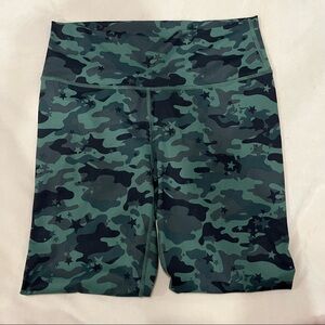 Fabletics 3/4ths leggings